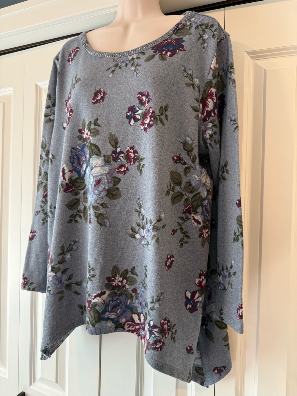Massini gray floral knit tunic top sweater 1X
